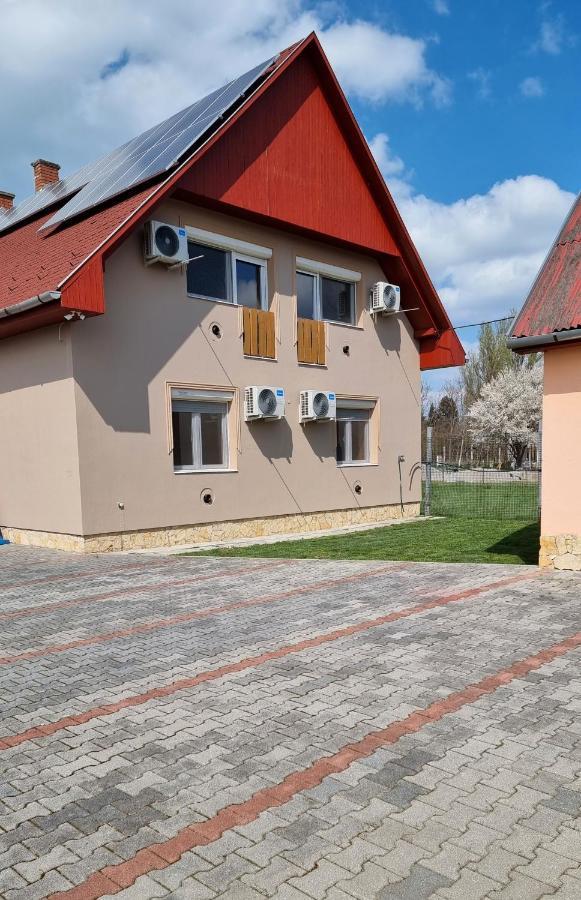 Relax Apartman Siofok-Sosto Extérieur photo